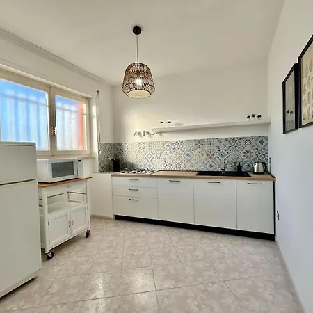 Zizi Apartment *